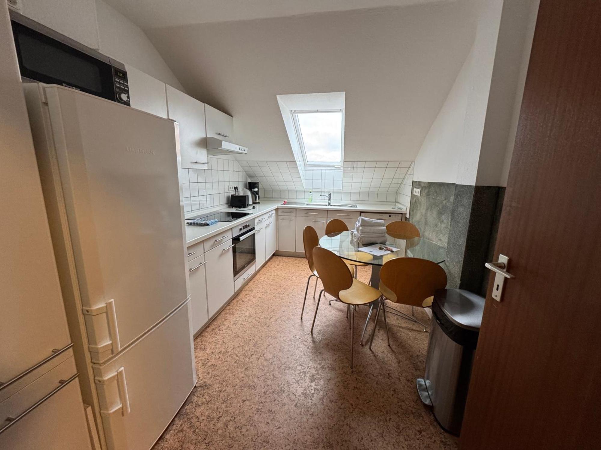 M M Central Apartments Gruppen, Handwerker Und Monteure Budget * Berlin